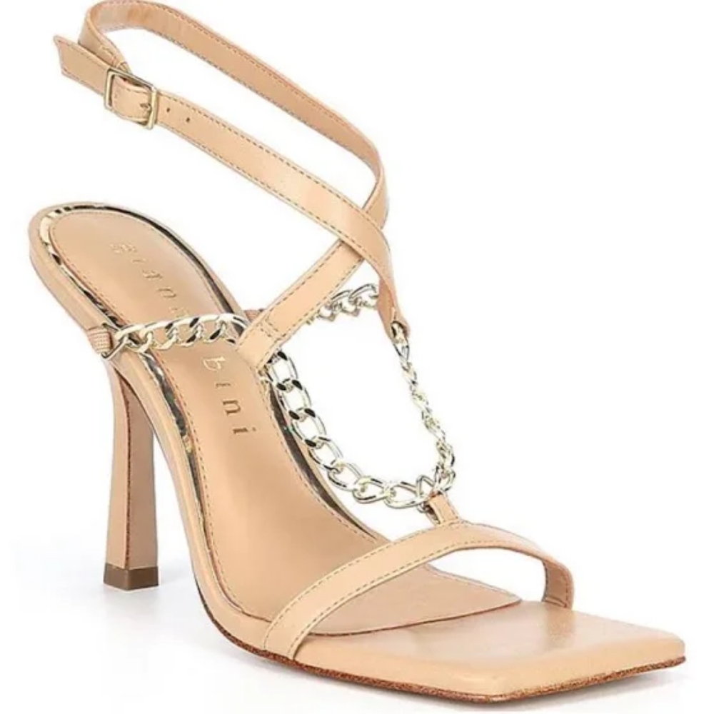 Gianni Bini | NWOT Tan Lukkah Chain Square Toe Heel